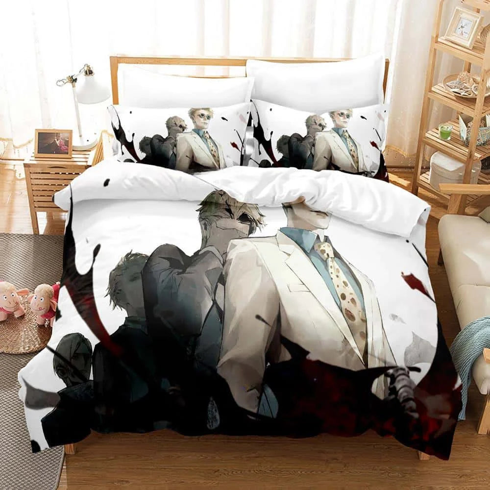 Parure de lit avec housse de couette et taies, motif anime en costumes foncés.