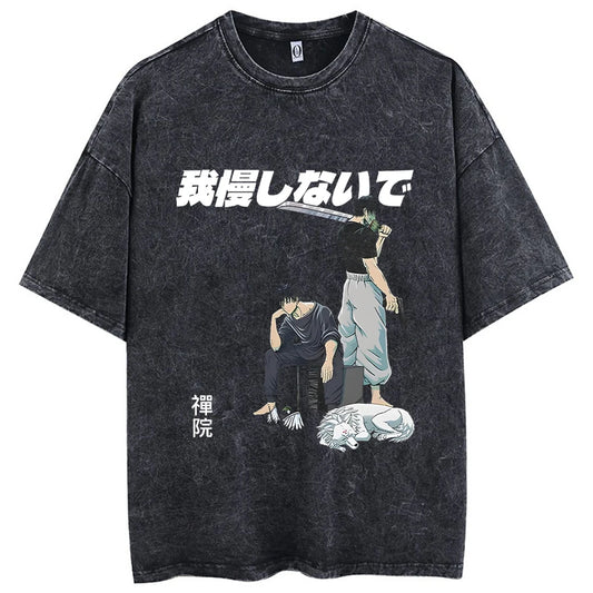 Camiseta negra holgada, estampado japonés con personaje y katana estilizada