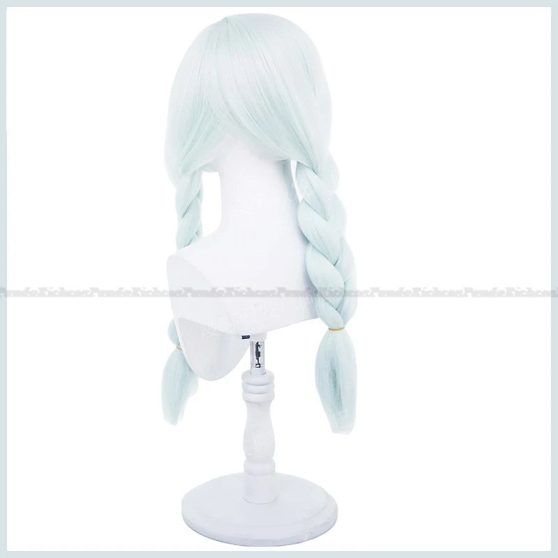 Perruque cosplay bleu clair tressée, longue, portée sur mannequin