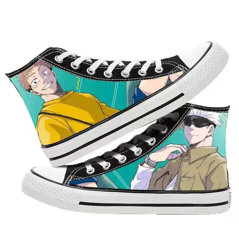 Chaussure basse style sneaker noire, toile imprimée Exorcistes Kyoto, lacets noirs, semelle blanche