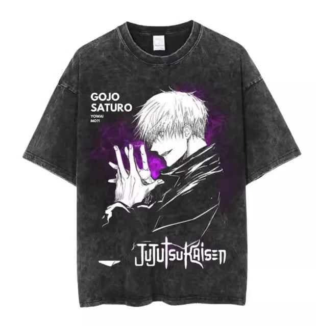 T-shirt Jujutsu Kaisen Gojo Main Tendue Violette : noir avec imprimé manga Gojo, cheveux blancs et touches violettes, col rond