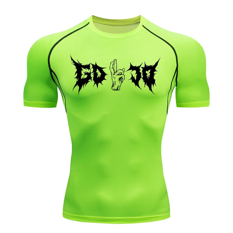 T-shirt compressif vert manches courtes, imprimé graphique noir et clair au buste.