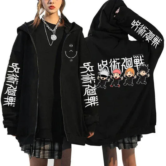 Chaqueta con capucha negra con cremallera, gran motivo chibi y letras en la manga