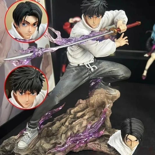Figurine Jujutsu Kaisen Yuta Okkotsu Katana Violet : en tenue blanche, pantalon gris, katana violet, détails du visage en médaillons