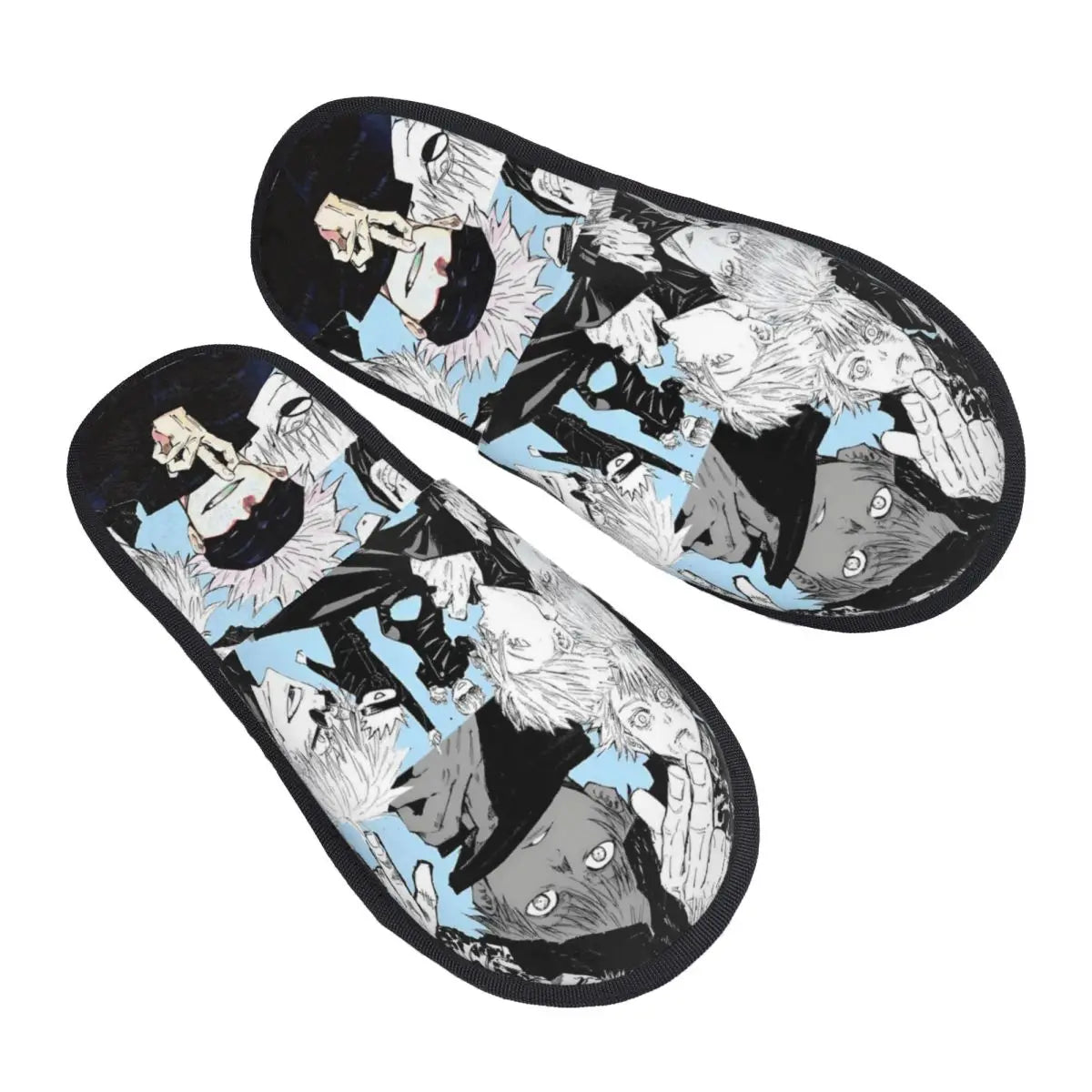 Chaussons noirs motif collage bleu ciel, personnages manga, semelle intérieure