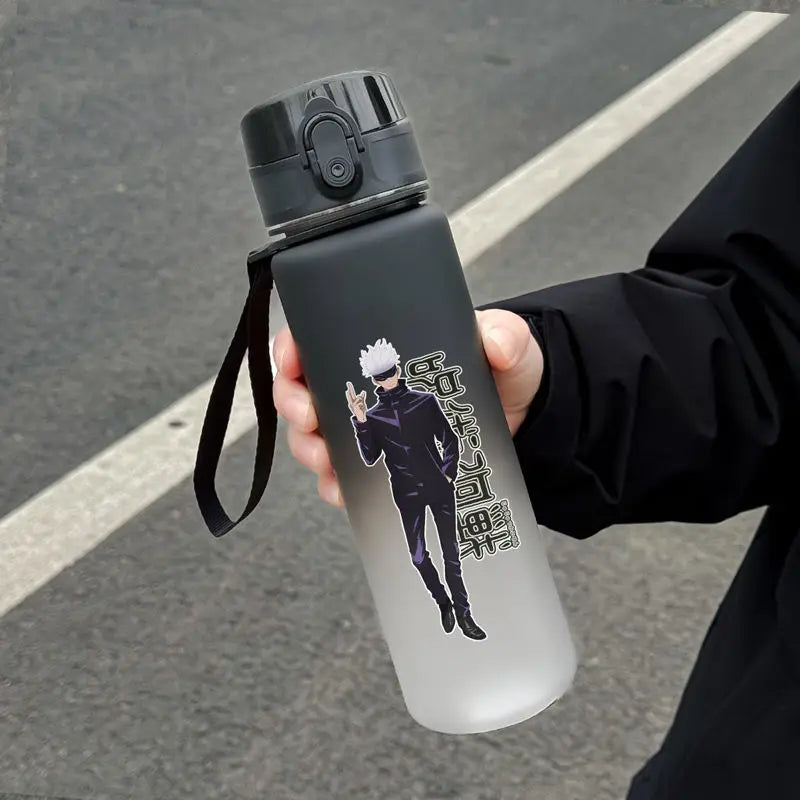 Gourde noire 650 ml avec motif Gojo Satoru et sangle