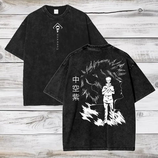T-shirt noire avec portrait manga de Gojo, imprimé grand format au dos