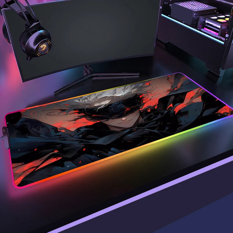 Tapis de souris rectangulaire sombre, bord RGB lumineux, visuel Gojo noir et rouge