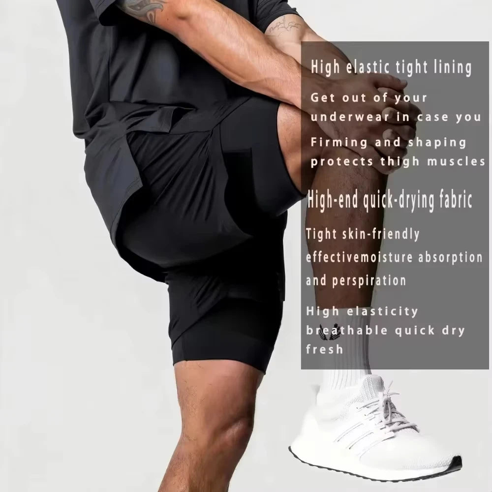 Shorts de sport noirs, vue rapprochée de la jambe et du tissu près de l’ourlet.