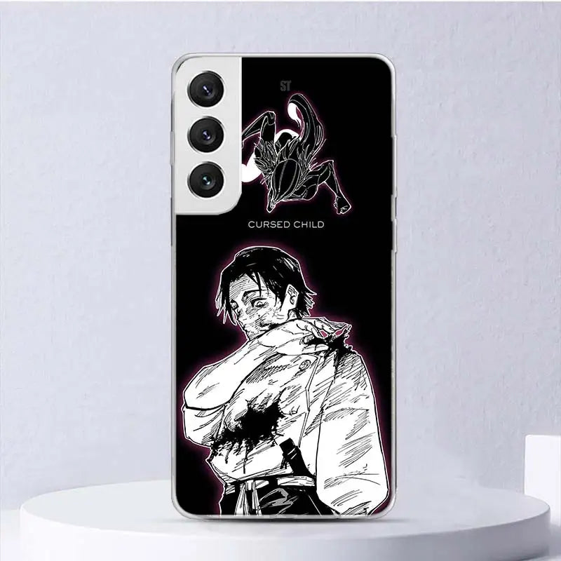 Coque Samsung sombre avec motifs Jujutsu Kaisen Yuta, contours caméra et logo.