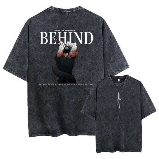 Camiseta negra de efecto desgastado, gran motivo en la parte trasera «BEHIND» con personaje