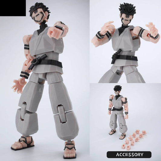 Figura articulada Sukuna con kimono gris y beige, cinturón negro, sandalias.